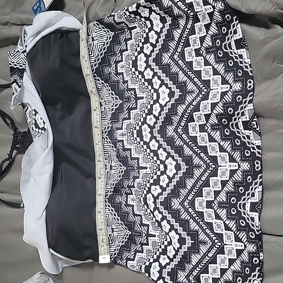 SWIM TOP - Picture 5 of 7